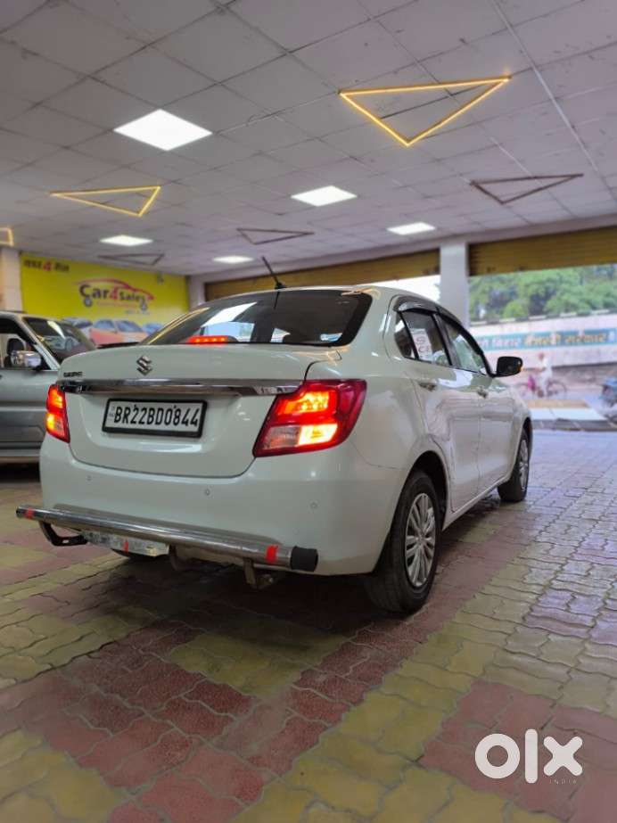 Maruti Suzuki Dzire 1.2 Vxi, 2023, Petrol