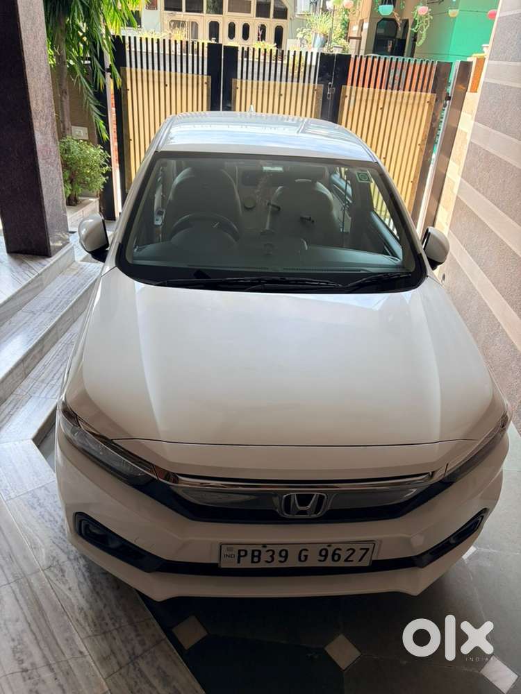Excellent Condition Diesel Cvt Automatic Amaze