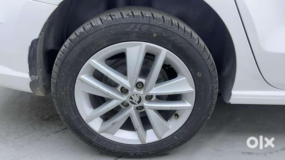 Skoda Rapid 1.5 Tdi Style/1.5 At Style, 2021, Petrol