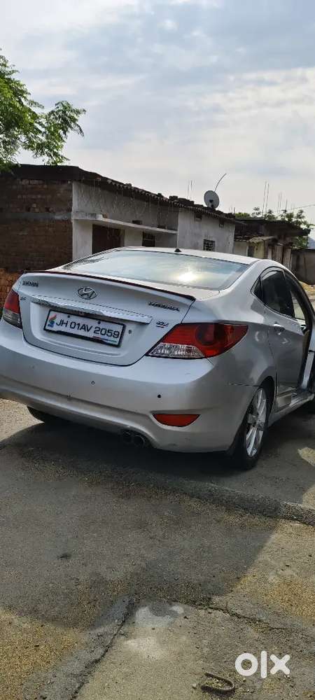 Hyundai Verna 2013 Diesel 150000 Km Driven