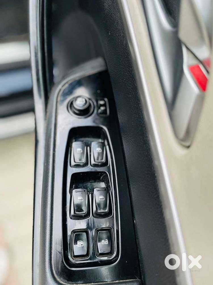 Mahindra Xuv700 2.2 Ax 7 Diesel At Str Awd, 2022, Diesel