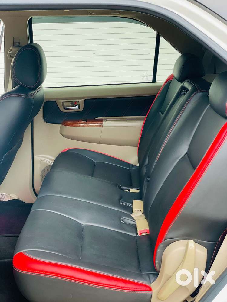 Toyota Fortuner 3.0 4x4 Manual, 2011, Diesel