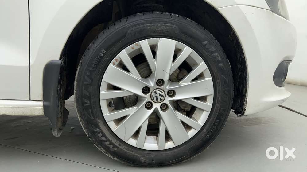 Volkswagen Vento 2010-2013 Petrol Highline, 2015, Petrol