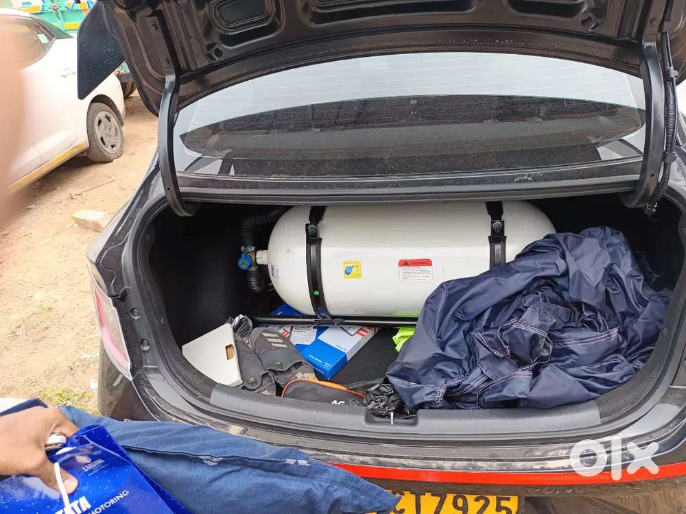 Hyundai Aura 2024 Cng & Hybrids 33000 Km Driven