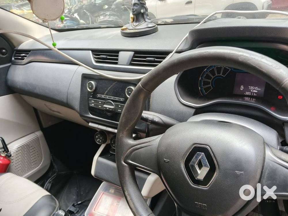 Renault Triber Rxl, 2022, Petrol