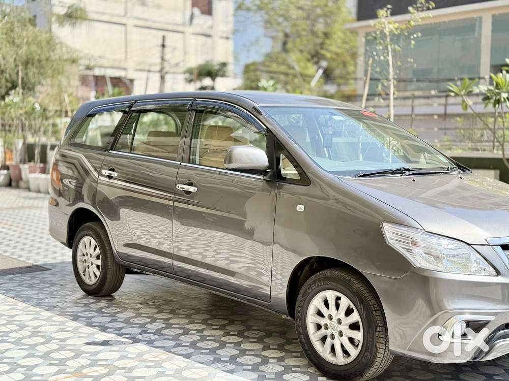 Toyota Innova 2.5 G (diesel) 8 Seater, 2012, Diesel