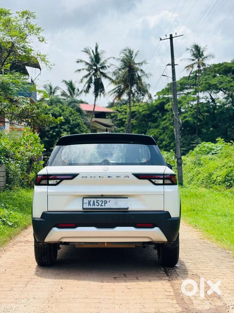Maruti Suzuki Brezza 1.5 Vxi Smart Hybrid, 2023, Petrol