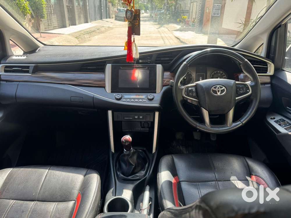 Toyota Innova Crysta Touring Sport 2.4 Mt, 2017, Diesel