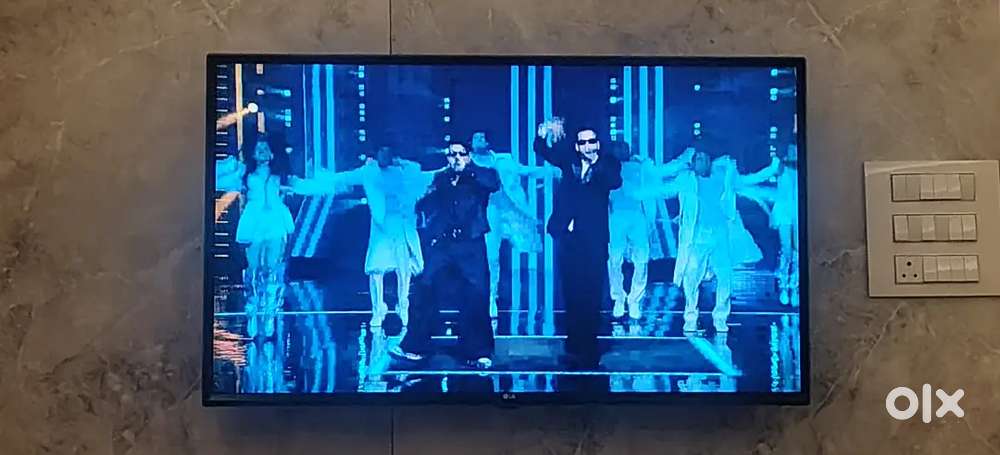 Urgent Sale: LG 43 Full HD TV in Excellent Condition - ₹10,000