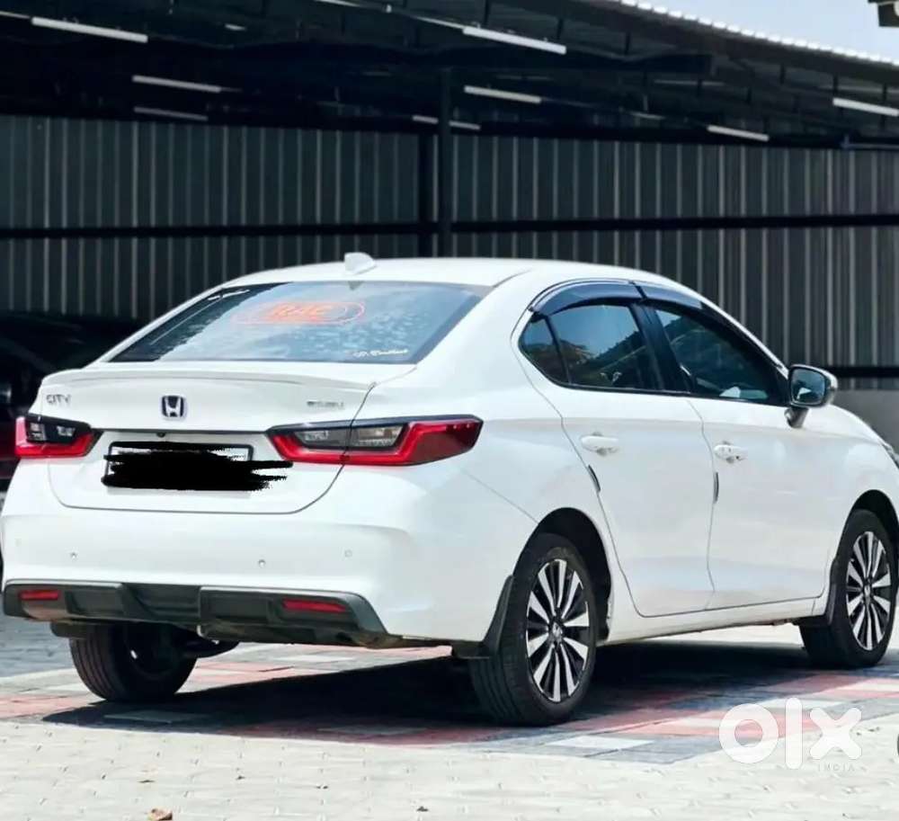 Honda City E:hev V Variant  2023  Single Owner  Premium Sedan