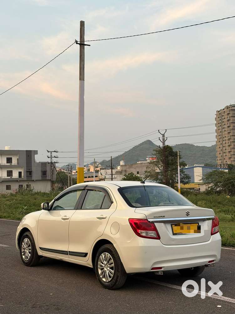 Maruti Suzuki Swift Dzire 1.2 Vxi Bsiv, 2023, Cng & Hybrids