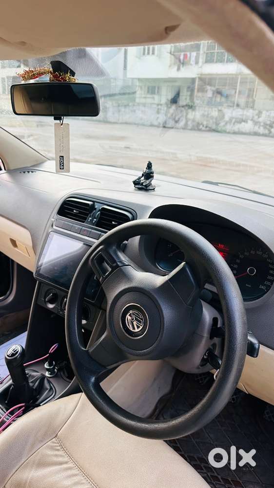 Volkswagen Vento Petrol Manual 2011