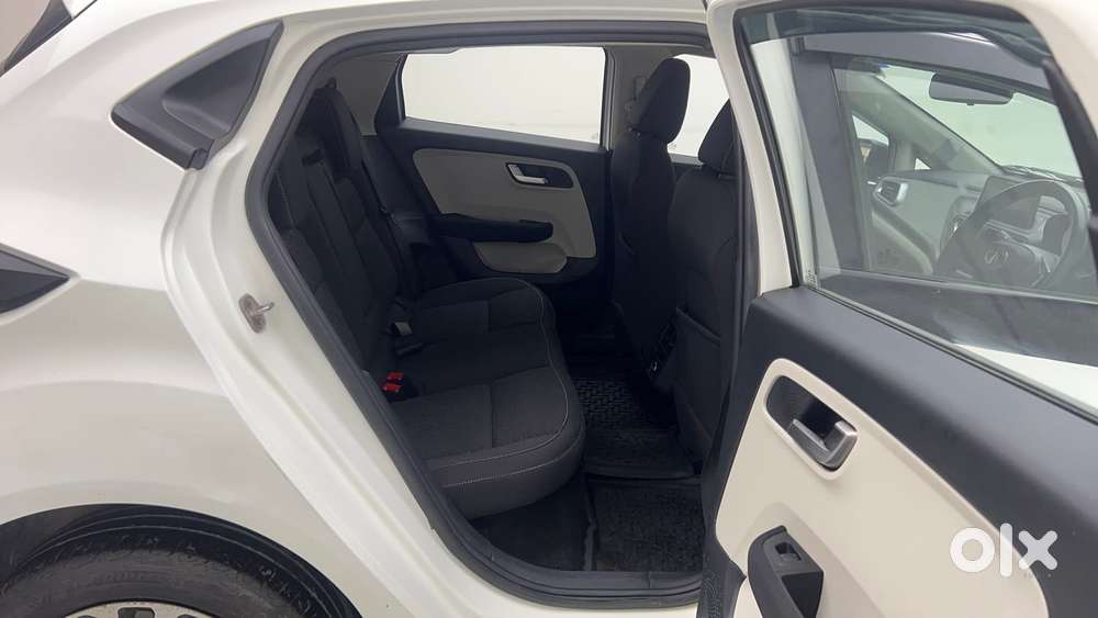 Tata Altroz Xza Petrol, 2022, Petrol