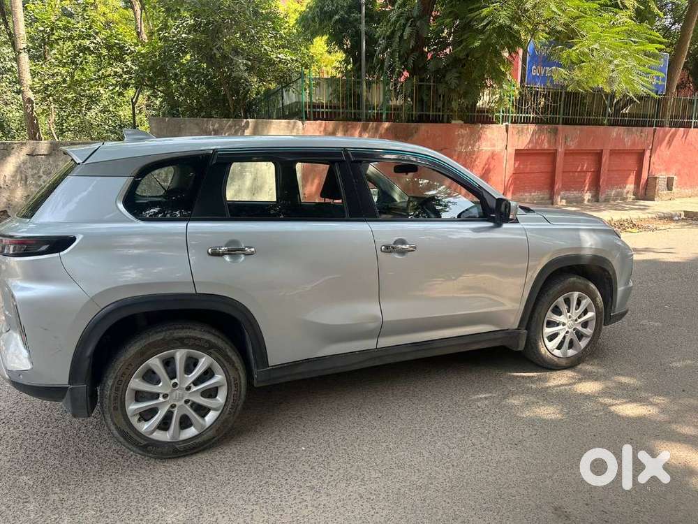 Maruti Suzuki Grand Vitara 2023 Petrol Well Maintained