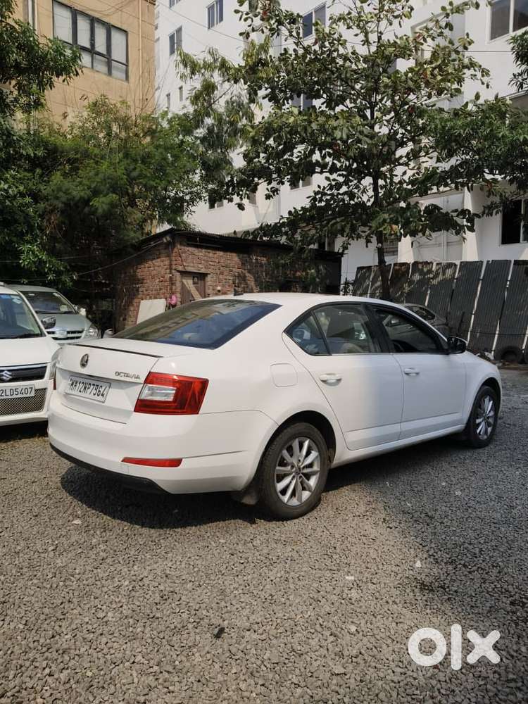 Skoda Octavia Ambition Plus 1.8 Tsi At, 2017, Petrol