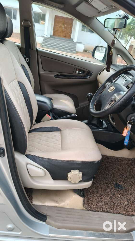 Toyota Innova 2.5 Zx 7 Str Bs-iv, 2015, Diesel