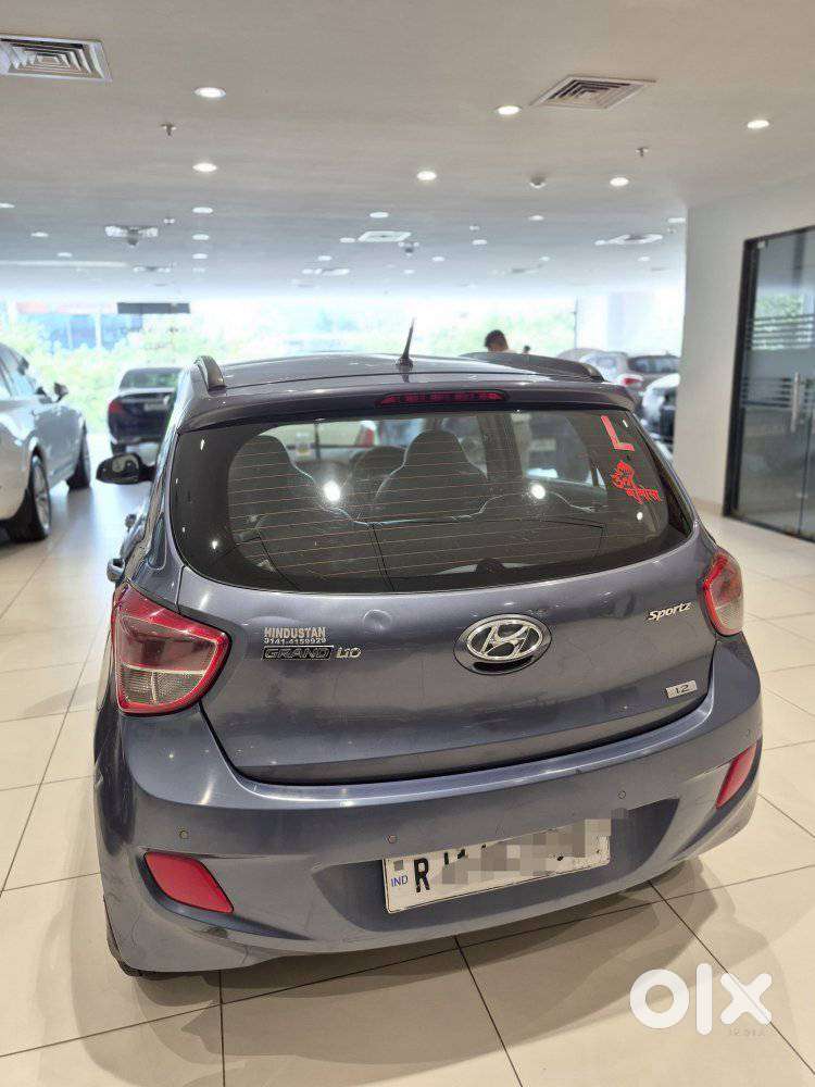 Hyundai Grand I10 Sportz, 2016, Petrol