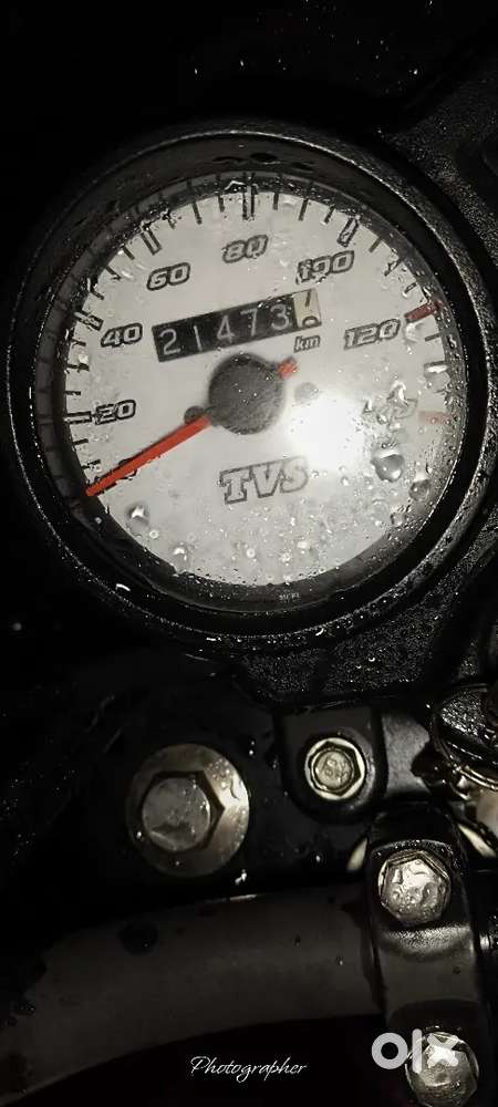 new conditon bike koi bhi kam nhi h bike mee