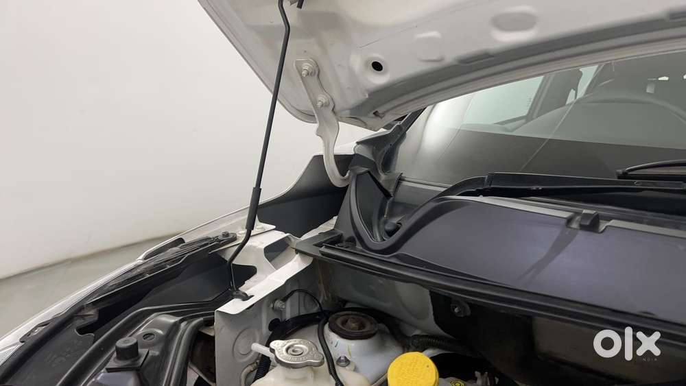 Nissan Magnite 1.0 Xv Executive, 2022, Petrol