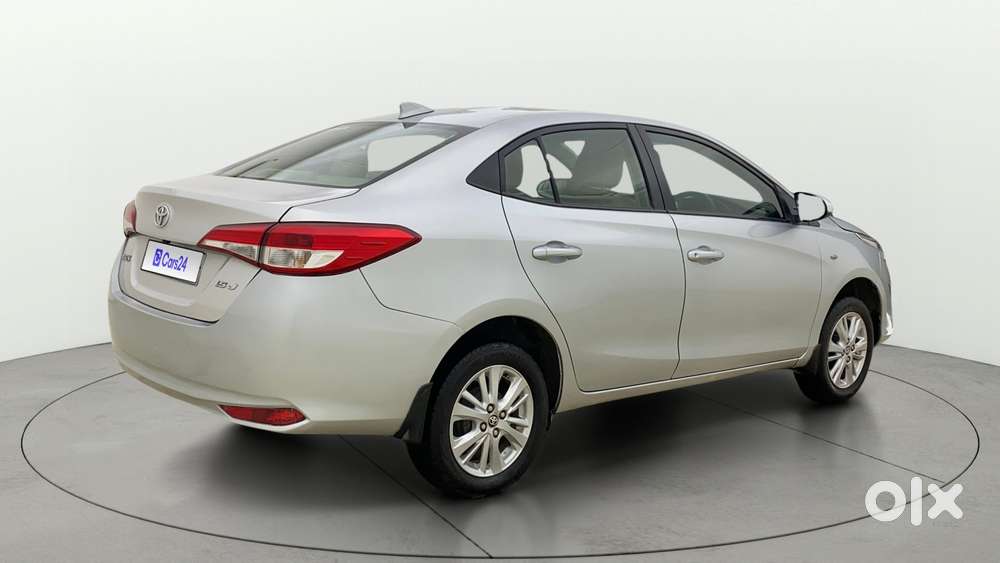 Toyota Yaris J Cvt, 2020, Petrol