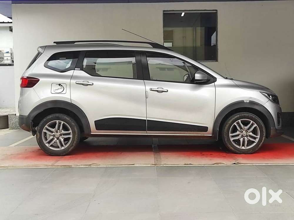 Renault Triber Rxz Easy-r Amt, 2021, Petrol