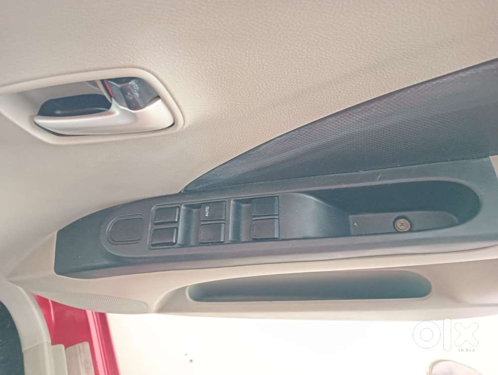 Maruti Suzuki Celerio Vxi At, 2015, Petrol
