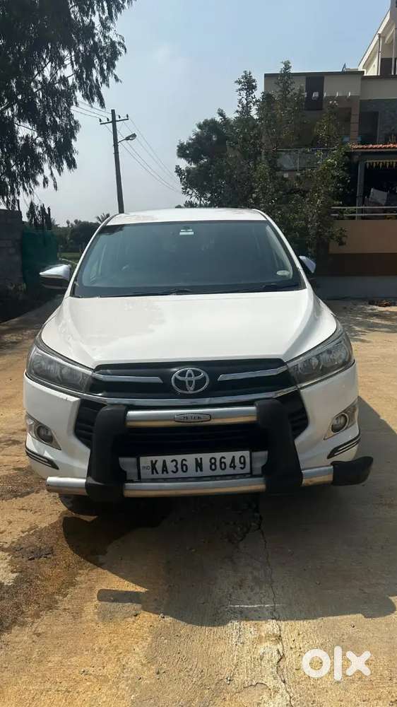 Toyota Innova Crysta 2017 Variant