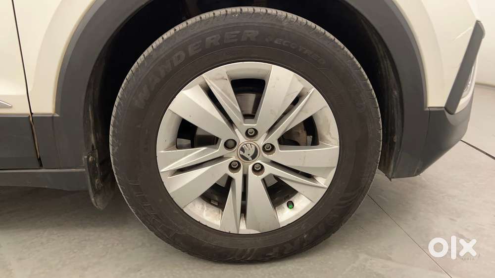 Skoda Kushaq Ambition 1.0l Tsi Mt, 2022, Petrol