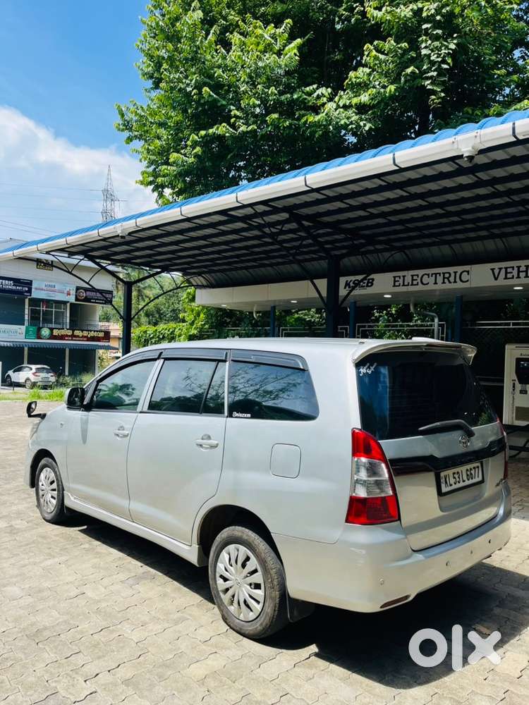 Toyota Innova Diesel 2012
