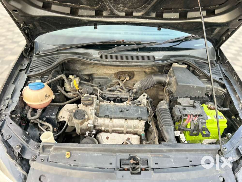 Volkswagen Polo Petrol Highline 1.6l, 2014, Petrol