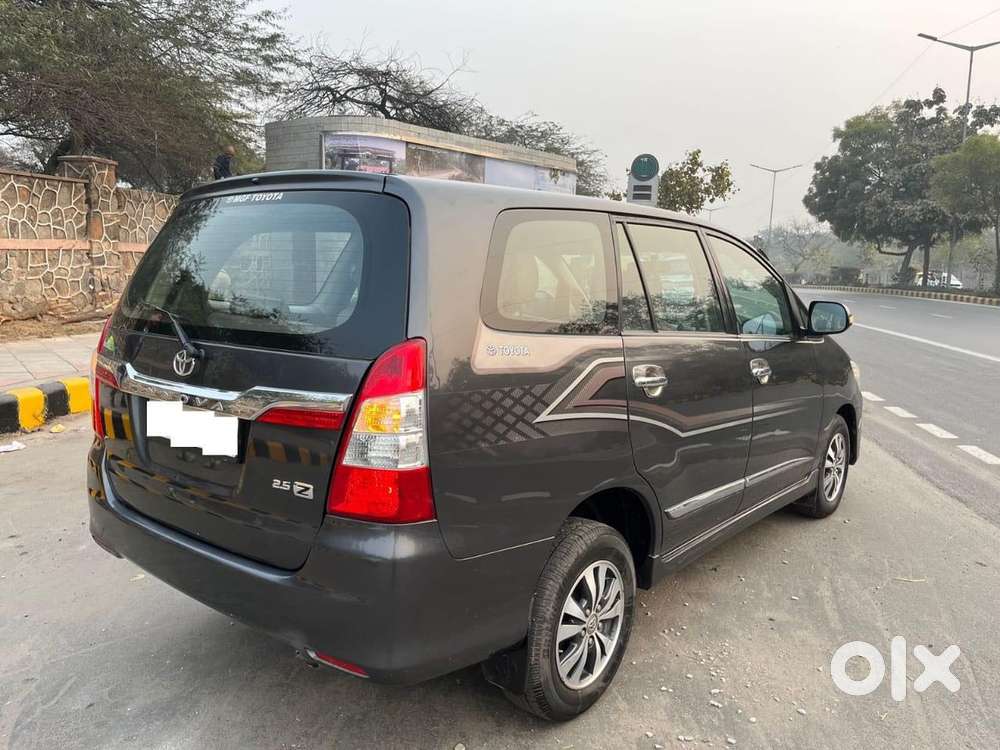 Toyota Innova 2.5 Zx 7 Str Bs-iv, 2015, Diesel