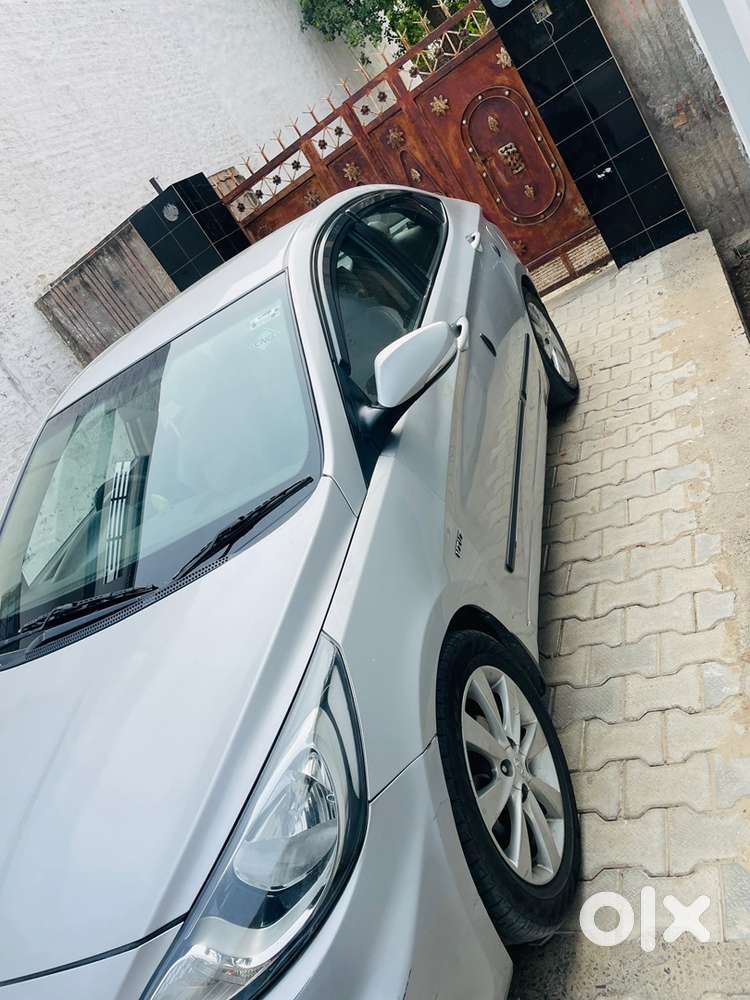 Hyundai Fluidic Verna 2012