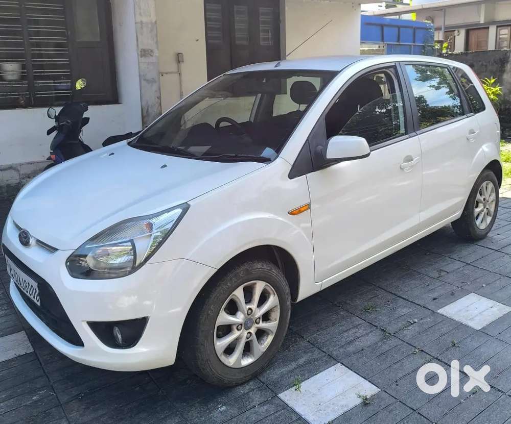 Bmw X1 2012 Black Fancy Number Panoramic Sunroof
