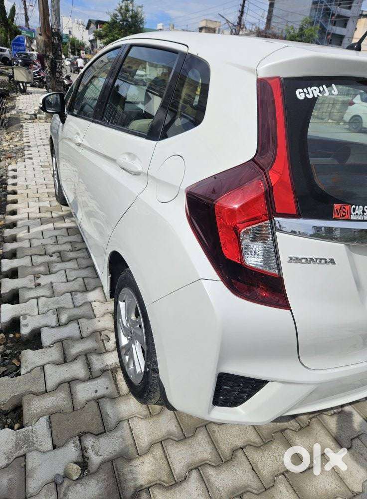 Honda Jazz V Mt Privilege, 2017, Petrol