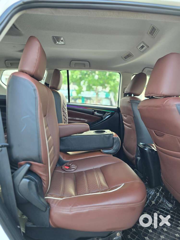 Toyota Innova Crysta 2.8 Gx At 8s, 2016, Diesel