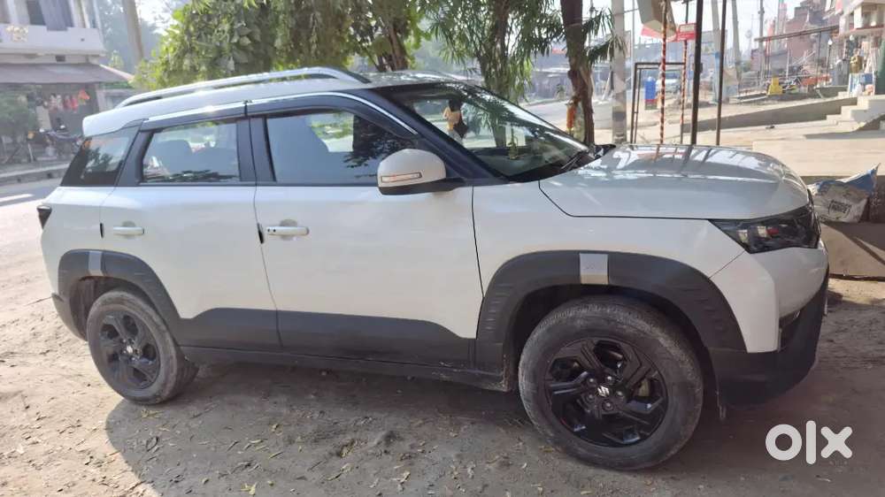 Maruti Suzuki Brezza Zxi 2024