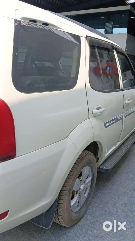 Tata Safari