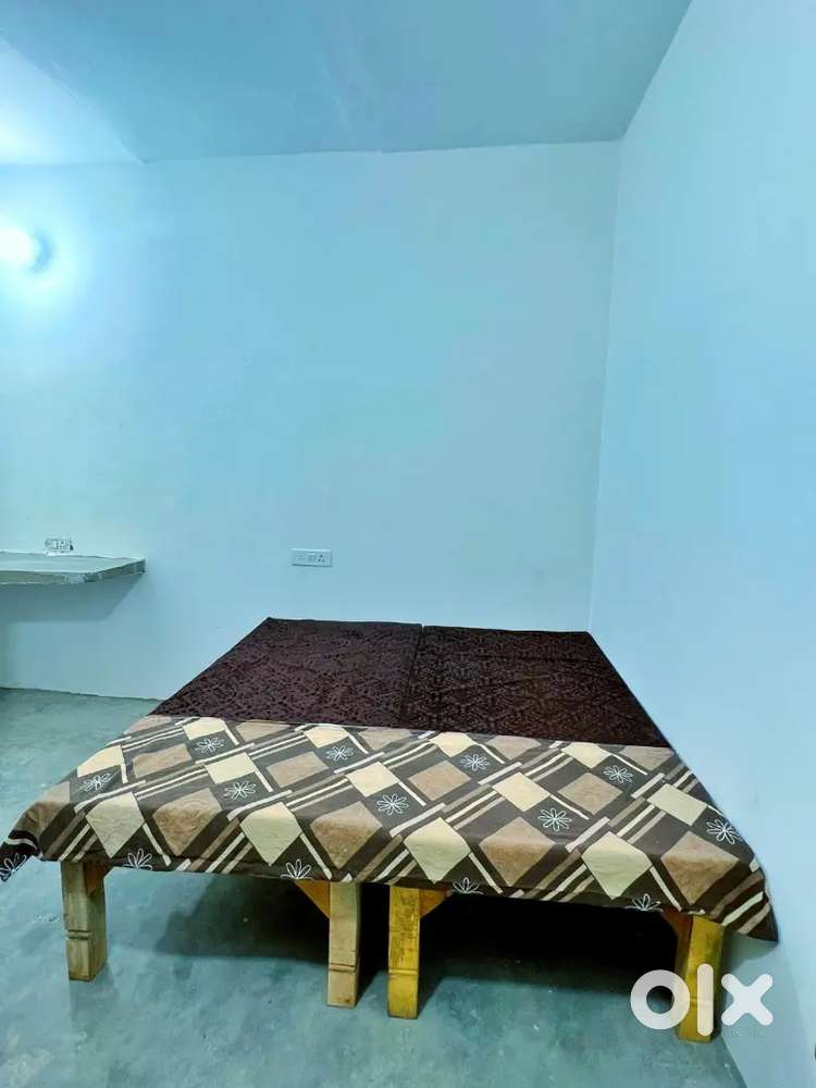 Independent room at Chhitupur BHU