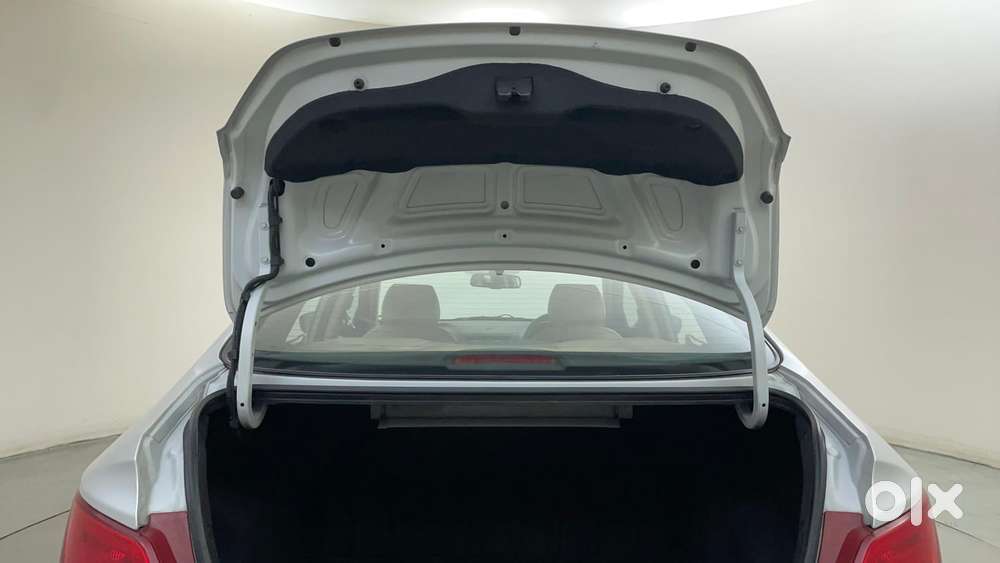 Hyundai Verna [ ] Fluidic 4s 1.6 Vtvt Sx, 2016, Petrol