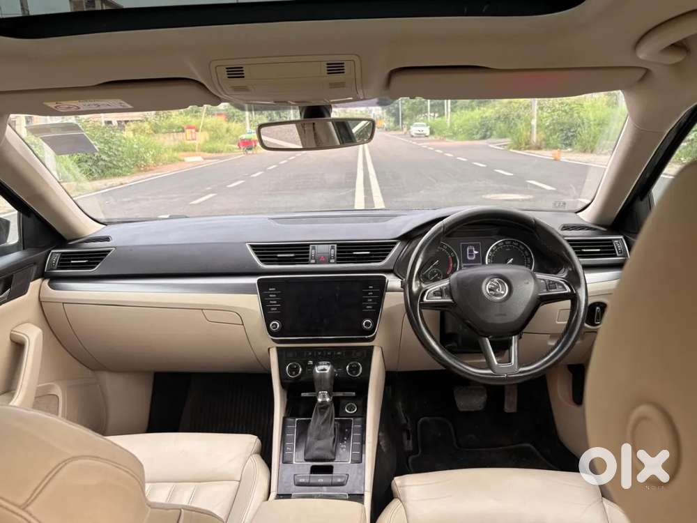 Skoda Superb [ ] 1.8 Style Tsi At, 2019, Petrol