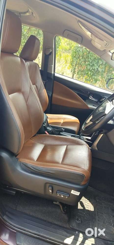 Toyota Innova Crysta 2.8z Automatic, 2016, Diesel