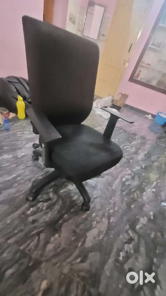 For sale: bed with mattress+ washing machine+ office chair