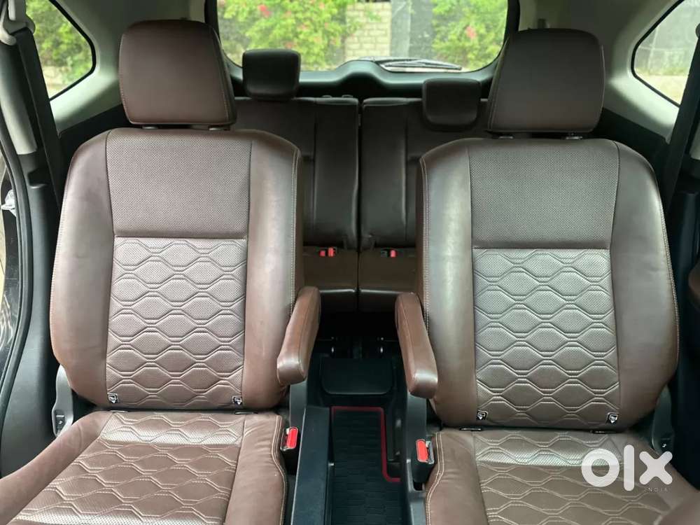Toyota Innova Hycross 2.0 Zx Hybrid 7 Str, 2023, Petrol