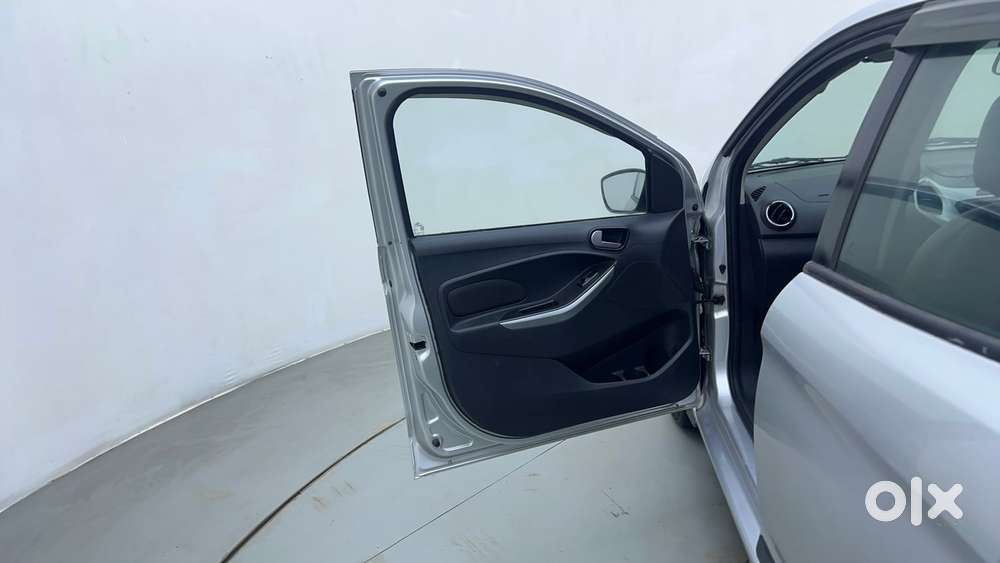 Ford Figo Petrol Titanium, 2016, Petrol
