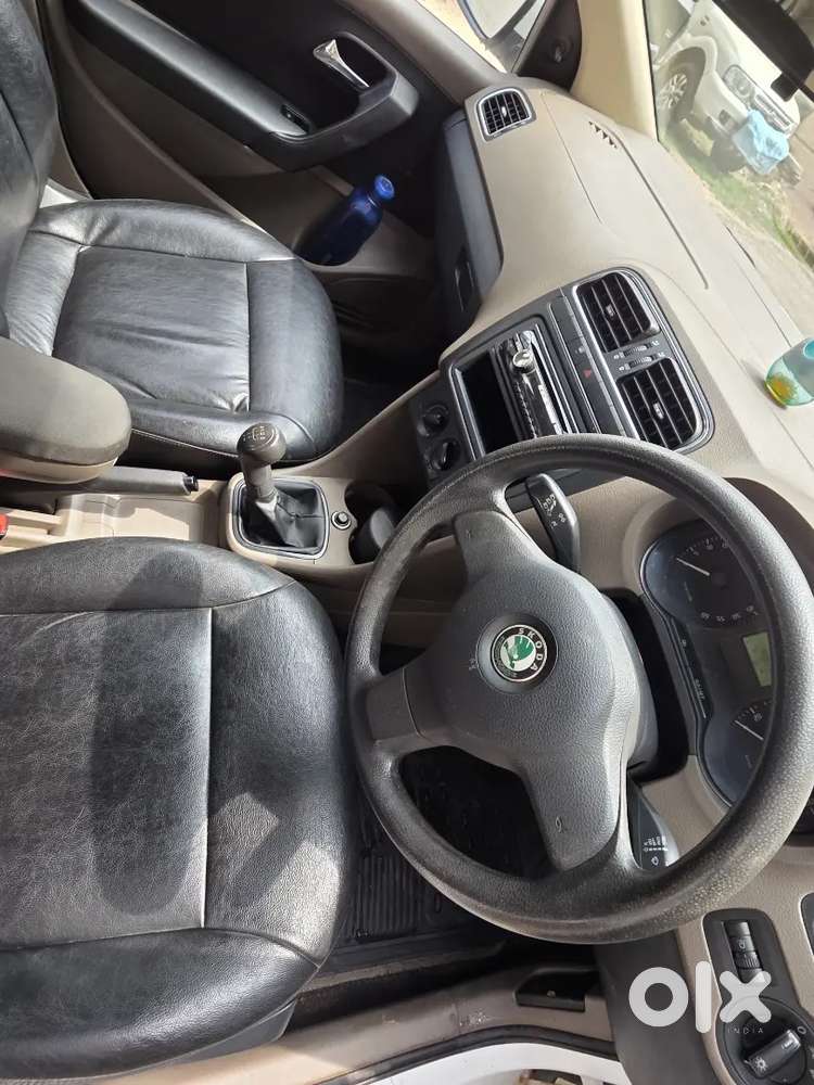 Skoda Rapid 1.6 Active 2012