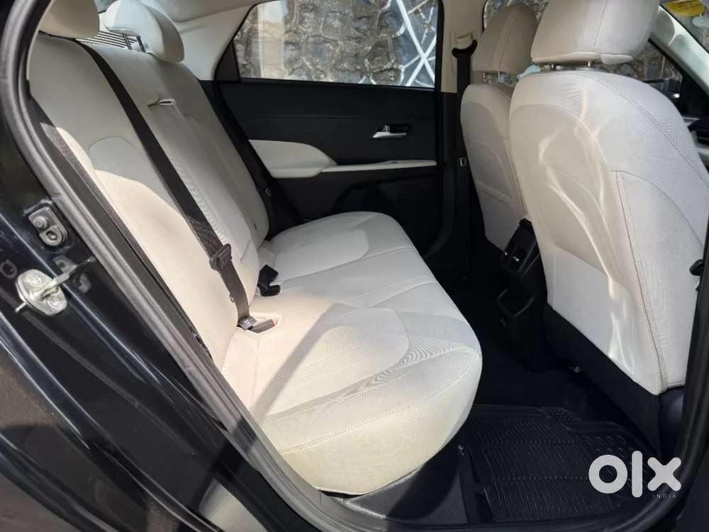 Hyundai Verna 1.5 Sx (o) Vtvt Ivt, 2023, Petrol