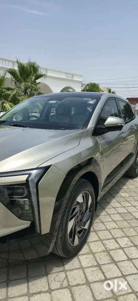 Mahindra Xev 9e 2025 Electric 8000 Km Driven
