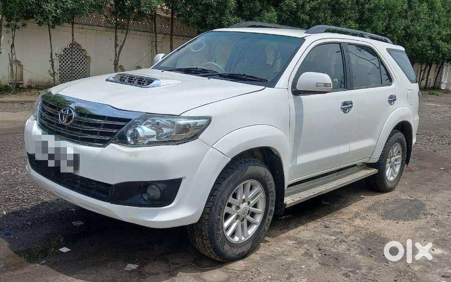 Toyota Fortuner 3.0 4x4 Manual, 2012, Diesel