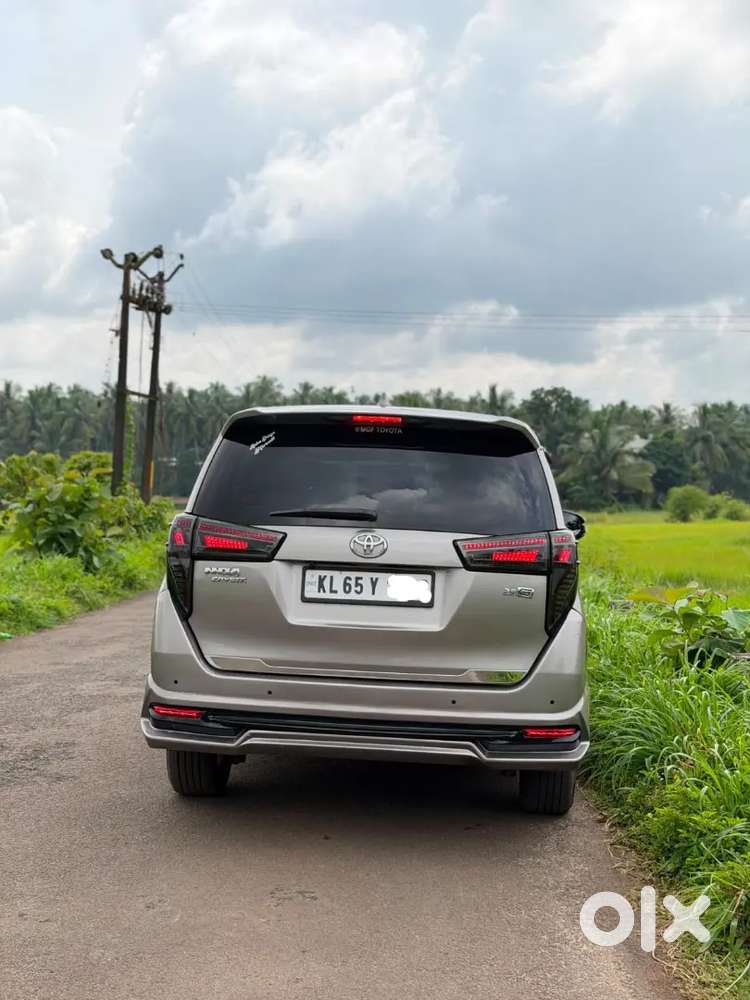 Toyota Innova Crysta 2.8 2016 Diesel