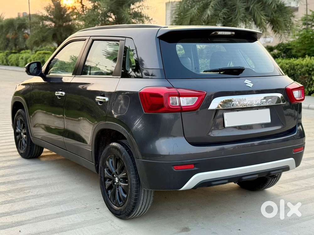 Maruti Suzuki Brezza 1.5 Zxi Smart Hybrid, 2022, Petrol